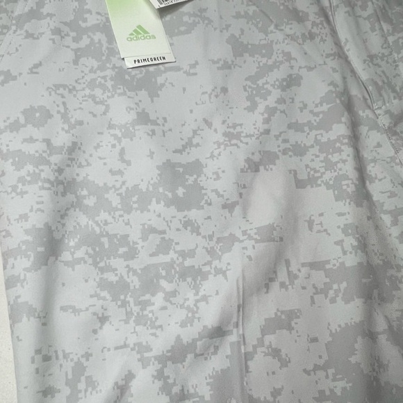 NWT Adidas 42W Ultimate 365 Camo Stretch Band PRIMEGREEN 8.5” Inseam Shorts - Picture 2 of 13